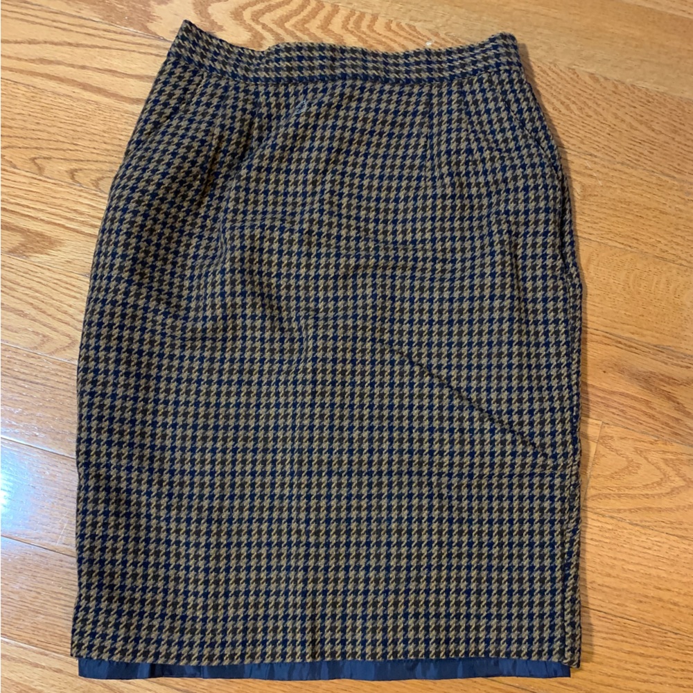 Norm McNaughton Business Casual Tweed Skirt.